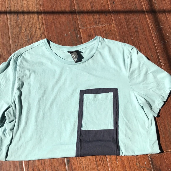 HM seafoam blue gray color block pocket t - Picture 3 of 5